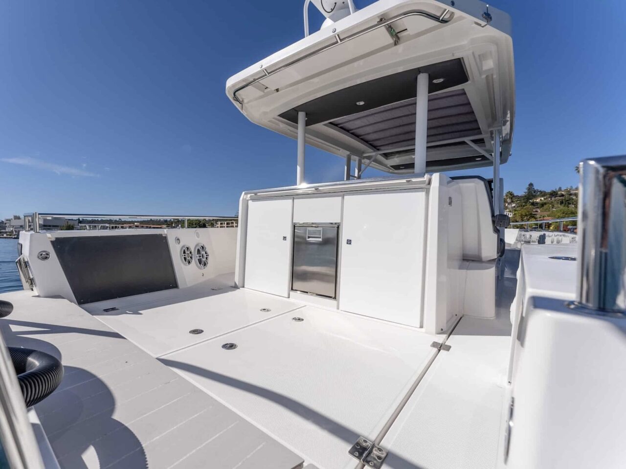 Sea-Tampa-Bay-Wetbar